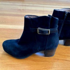 Dansko suede ankle boots, size 38